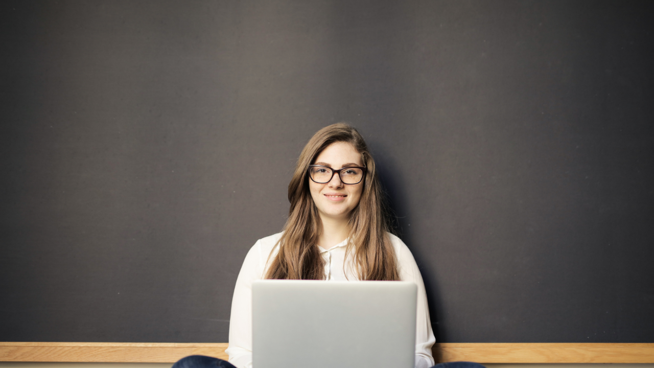 10 Best Tips to Grow Your Fanbase on Erome